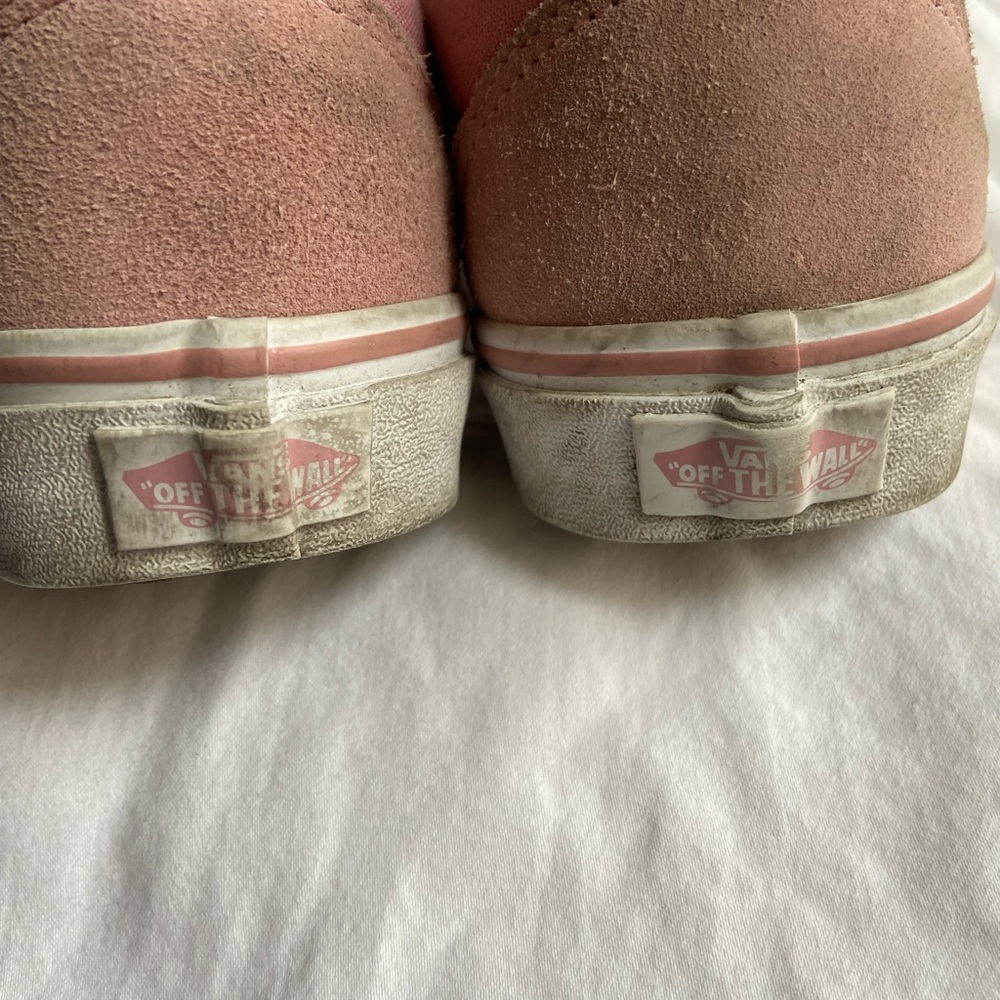✨Gently Used Women’s Pink Old Skool Vans✨ - Picture 2 of 4